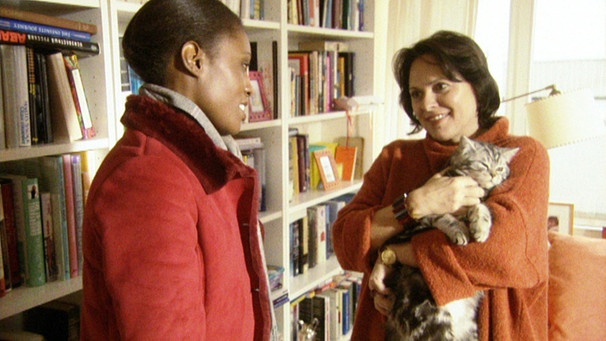Carol und Susanne, die ihre Katze im Arm hält | Bild: BR/Tellux-Film GmbH