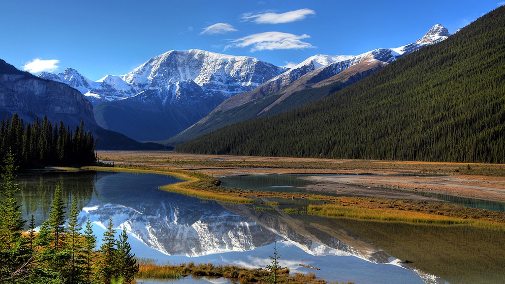 Der Banff National Park vor der Kulisse der Rocky Mountains in Alberta | Bild: picture-alliance/dpa/Hinrich Bäsemann