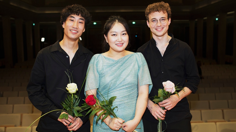 Ionel Ungureanu, Haesue Lee und Takehiro Konoe spielten um den Sieg im Finale Viola beim ARD-Musikwettbewerb. | Bild: Daniel Delang