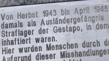 Gedenkstein fürs Arbeitslager Langenzenn bei Nürnberg | Bild: BR-Studio Franken/Corinna Mielke