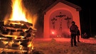 Ewige Anbetung in Pottenstein mit Feuer an den Berghängen | Bild: picture-alliance/dpa