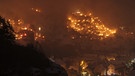 Ewige Anbetung in Pottenstein mit Feuer an den Berghängen | Bild: picture-alliance/dpa