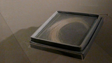 Haarlocke von Kaspar Hauser im Ansbacher Markgrafen Museum | Bild: BR-Studio Franken/Inga Pflug