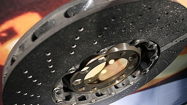 Keramik-Bremsscheibe von Porsche | Bild: Porzellanikon Selb