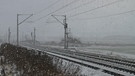 Schneetreiben an der S-Bahn zwischen Nürnberg und Heilsbronn.
| Bild: Dieter Rossel, Neuendettelsau, 09.12.2020