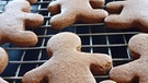Gingerbread-Men frisch aus dem Ofen, das ganze Haus duftet weihnachtlich.
| Bild: Eva Endres, Pleinfeld, 11.12.20