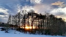 Die letzten Sonnenstrahlen verabschieden sich in Pegnitz.
| Bild: Christa Adelhardt, Pegnitz, 21.01.2021