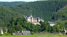 Frankenwald mit Burg Lauenstein. | Bild: Gerhard Schumann, Untersiemau, 19.06.2017