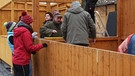 Aufbau des Königsberger Weihnachtsmarkts am 1.12.2012 | Bild: BR-Mainfranken/Christina Haas