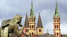 Blick auf die Türme des Würzburger Kiliansdoms | Bild: picture-alliance/dpa