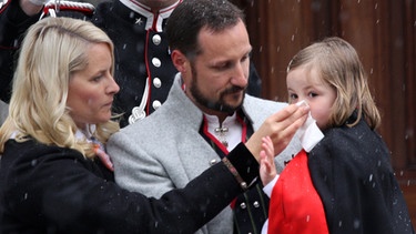 Norwegens Kronprinz Haakon, Prinzessin Mette-Marit und Prinzessin Ingrid Alexandra | Bild: picture-alliance/dpa
