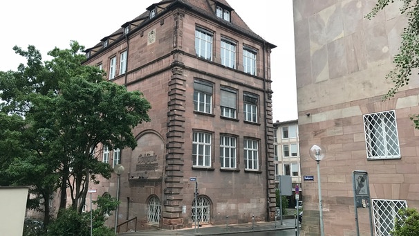 Ehemalige Handelshochschule in Nürnberg - Ludwig Erhard studierte, forschte und lehrte hier. | Bild: picture-alliance/dpa