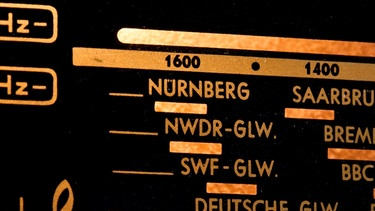 Senderskala eines Röhrenradios mit Sender "Nürnberg" | Bild: picture-alliance/dpa
