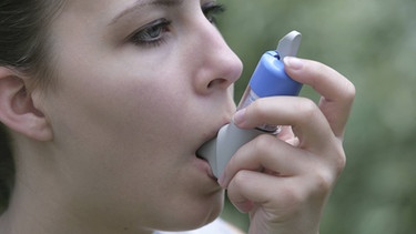 Kortison-Spray gegen Asthma | Bild: picture-alliance/dpa