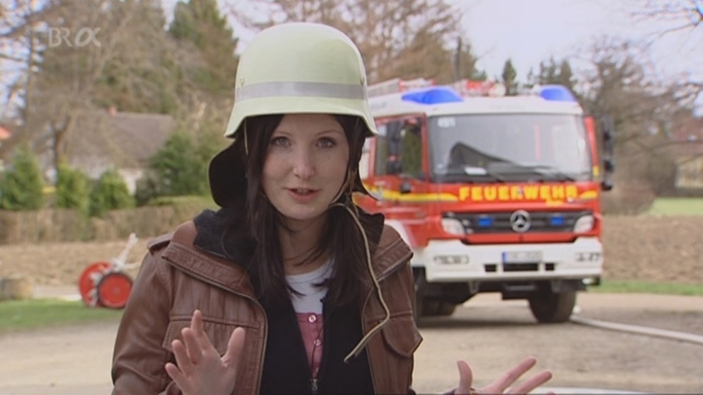Steffi Chita bei der Feuerwehr | Bild: Bayerischer Rundfunk