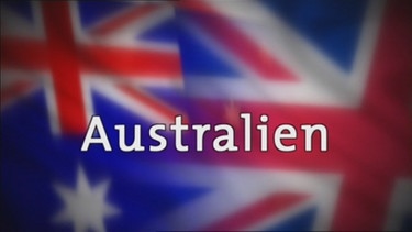 Das Wort Australien vor einer australisch-britischen Flagge | Bild: Bayerischer Rundfunk