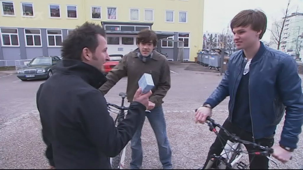 GRIPS-Team mit Fahrrädern | Bild: Bayerischer Rundfunk