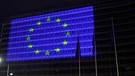 Europaflagge projeziert auf ein Gebäude | Bild: Bayerischer Rundfunk 2024