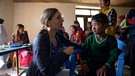 Arztbesuch in Nepal | Bild: Bayerischer Rundfunk 2024