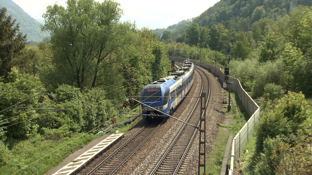 Bahnstrecke im Inntal | Bild: Bayerischer Rundfunk 2023