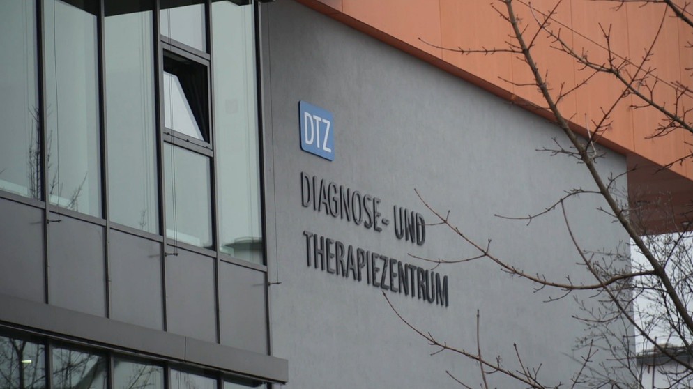 Krankenhaus-Verbund KKB - Bayerische Kliniken fordern Schadensersatz in Millionenhöhe | Bild: Bayerischer Rundfunk 2024