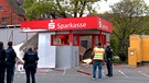 Geldautomaten-Sprengungen: Sparkasse macht Vorräume wegen Räubern dicht | Bild: Bayerischer Rundfunk 2023