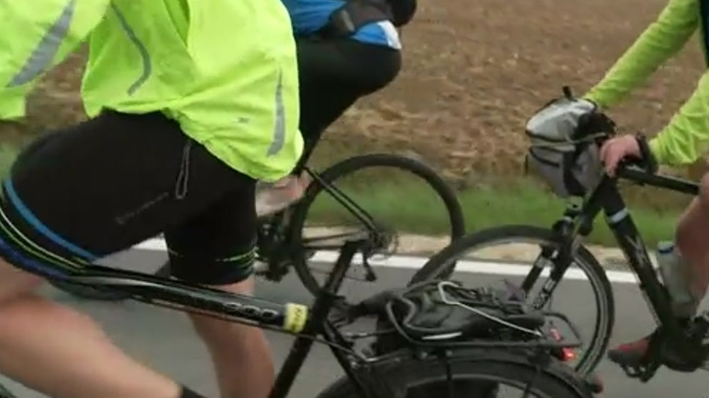 Sattel an Fahrrad ist beim Fahren abgebrochen | Bild: Bayerischer Rundfunk 2023