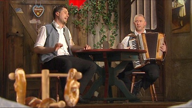 Das Duo Andi und Elmar in der Volkssänger-Revue Brettl-Spitzen XVII | Bild: Bayerischer Rundfunk 2021