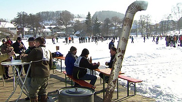 Dorfleben auf dem Eis | Bild: Bayerischer Rundfunk