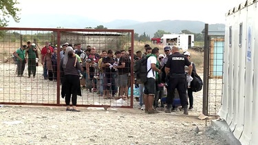 Flüchtlinge griechisch-mazedonische Grenze | Bild: Bayerischer Rundfunk