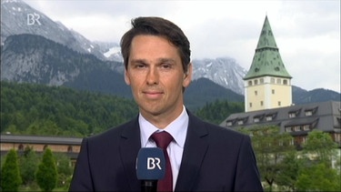 BR-Reporter Markus Bornheim in Elmau | Bild: Bayerischer Rundfunk
