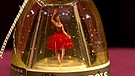 Bols-Flasche mit tanzender Ballerina | Bild: Bayerischer Rundfunk