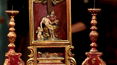 Schrein mit Leuchtern, Hl. Nepomuk, Pietà, 18.-Jahrhundert, Süddeutschland | Bild: Bayerischer Rundfunk