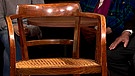 Dieser Thonet-Stuhl des Wiener Allroundgenies Otto Wagner hat inzwischen einen festen Platz in der Designgeschichte der Moderne. Doch was war zuerst: das Design oder die Biege-Technik? Geschätzter Wert: 600 bis 800 Euro  | Bild: Bayerischer Rundfunk
