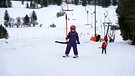 Am Tegelberg in Schwangau haben sich drei Skiclubs zusammengetan, um die örtliche Liftanlage weiter zu betreiben. So kann der Nachwuchs weiter trainieren. | Bild: Bayerischer Rundfunk 2024