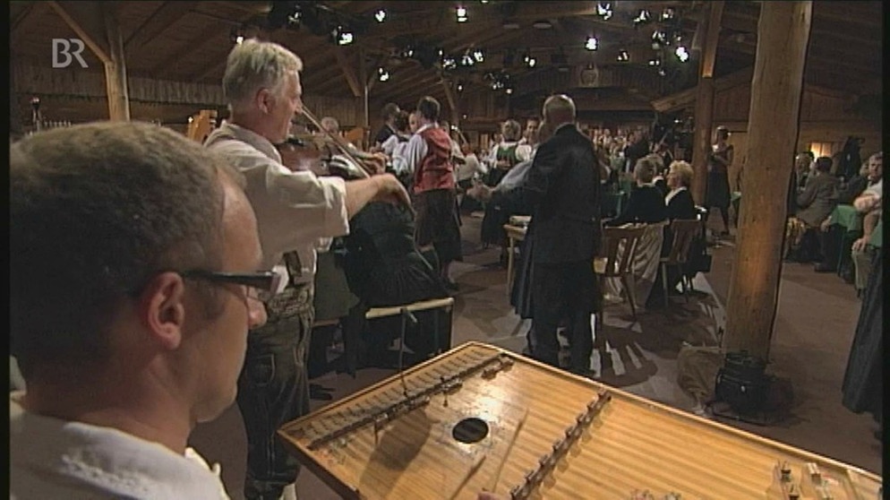 Musikantentreffen in Alpbach, Osttiroler Geigenmusik - Altmatreier Walzer | Bild: Bayerischer Rundfunk