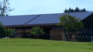 Photovoltaikanlage auf einem Dach | Bild: Bayerischer Rundfunk