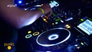 DJ am Plattenteller | Bild: Bayerischer Rundfunk
