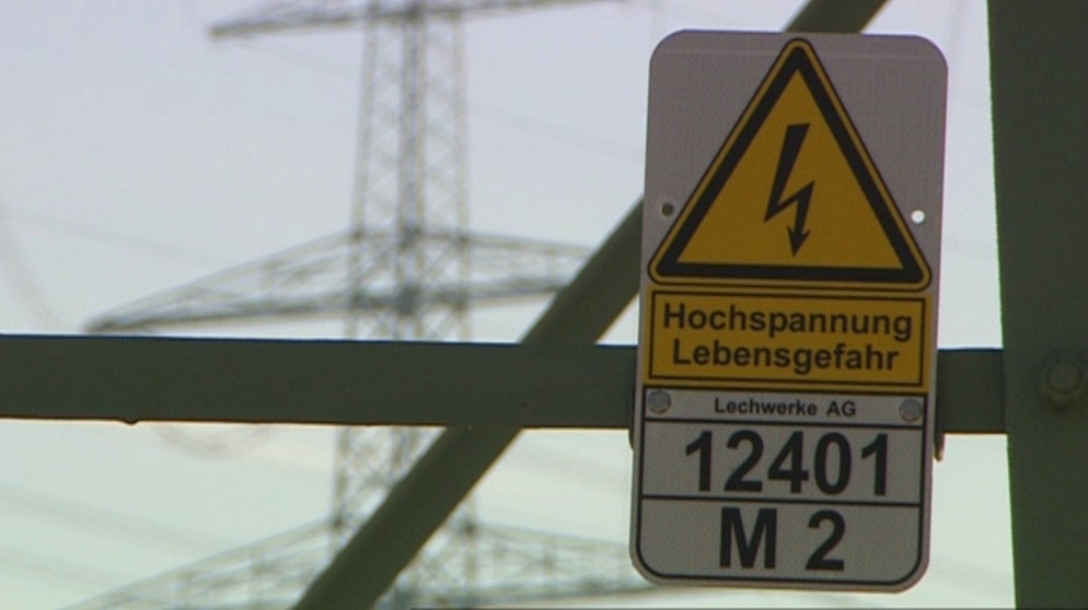 Schild "Hochspannung - Lebensgefahr" | Bild: Bayerischer Rundfunk