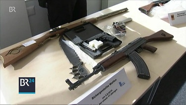 Illegaler Waffenhandel | Bild: Bayerischer Rundfunk