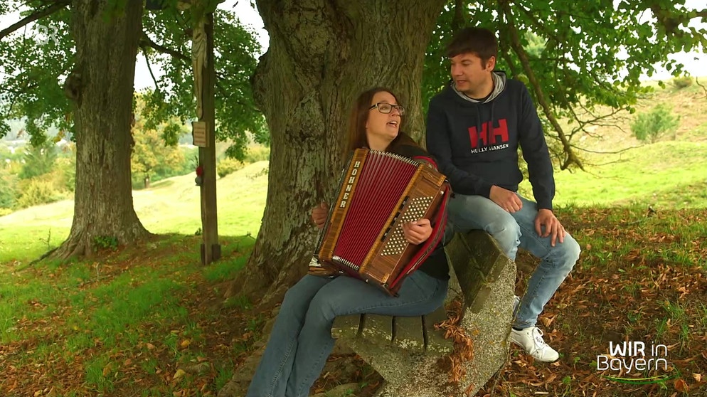 Crissy und ihr Mann beim Musizieren | Bild: BR Fernsehen