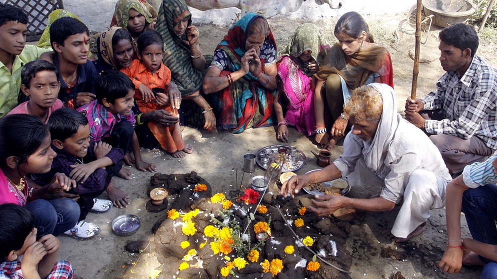 Ritual für die Gottheit Indra an Pongal | Bild: picture-alliance/dpa