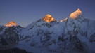 Mount Everest mit Sonne | Bild: picture alliance / blickwinkel/F. Neukirchen