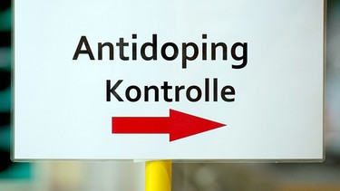 Ein Schild zur Antidoping-Kontrolle in Frankfurt (Oder), Brandenburg. | Bild: dpa-Bildfunk/Patrick Pleul