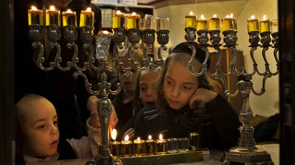 Chanukka - Weihnachten auf jüdisch | Bild: picture alliance / AP Photo