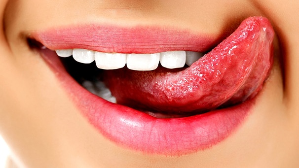 Mund mit Zunge und Zähnen. | Bild: colourbox.com