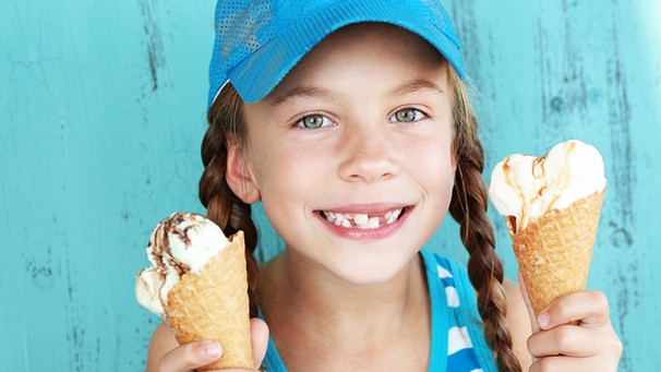 Mädchen mit Eistüten | Bild: colourbox.com