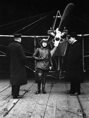 Melli Beese erlangt am 13. September 1911 die Flugzeugführerberechtigung und ist somit Deutschlands erste Motorfliegerin. | Bild: BR/MDR