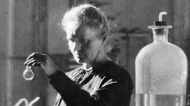 Marie Curie im Labor. | Bild: BR/INTER/AKTION