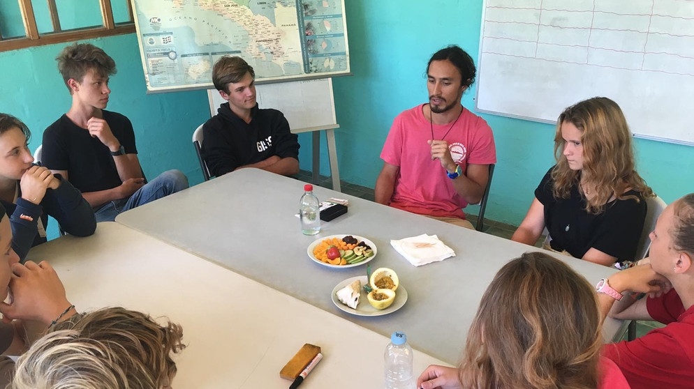 Eindrücke vom Besuch des Ocean College in der Sprachschule "Academia Tica" in Costa Rica. Die Lerngruppe. | Bild: Ocean College